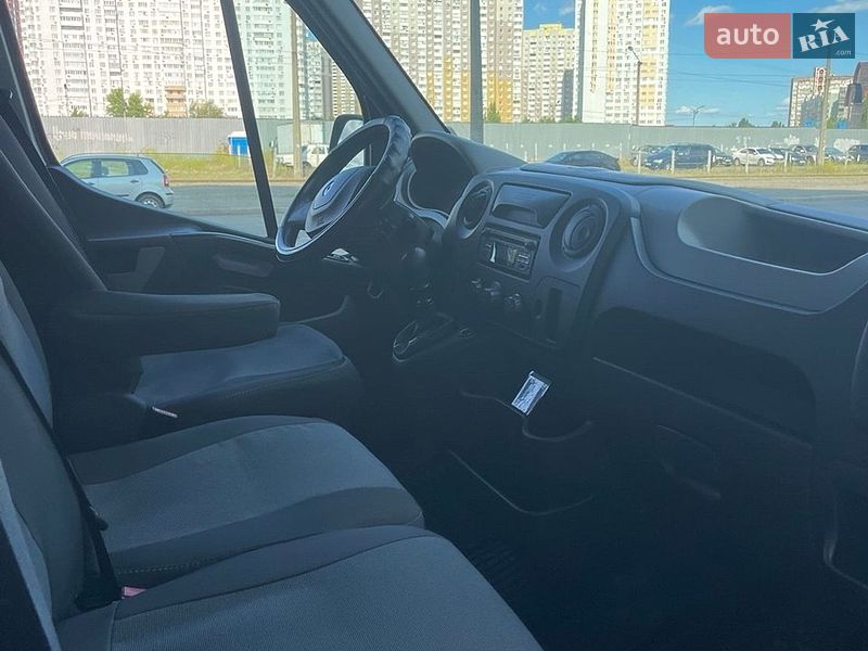 Грузовой фургон Renault Master 2017 в Киеве