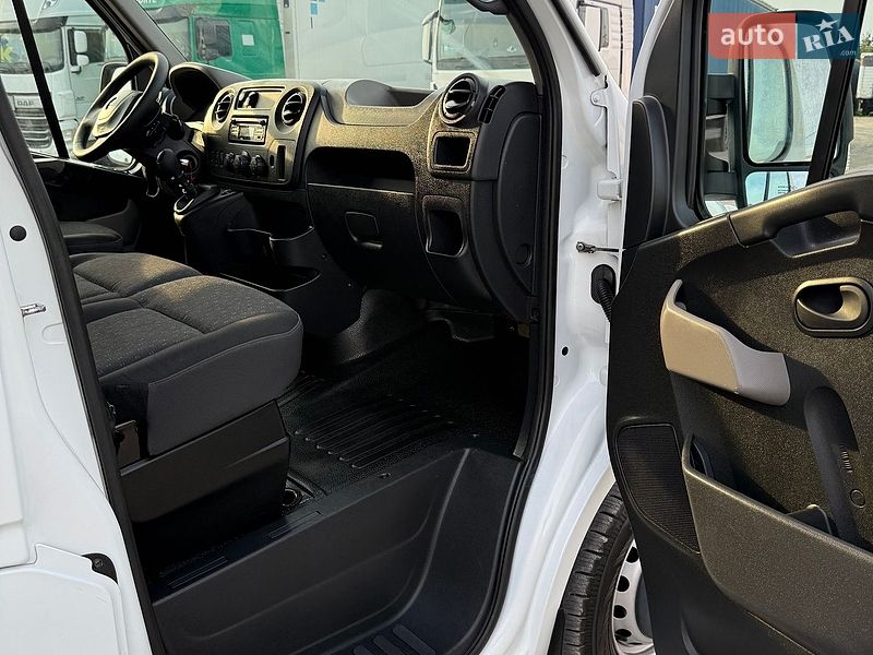 Мінівен Renault Master 2017 в Львові