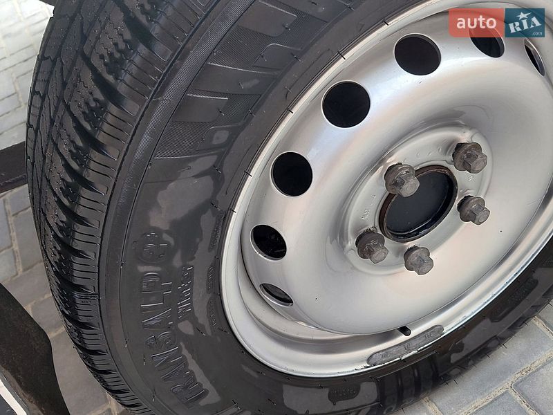 Автовоз Renault Master 2014 в Луцке