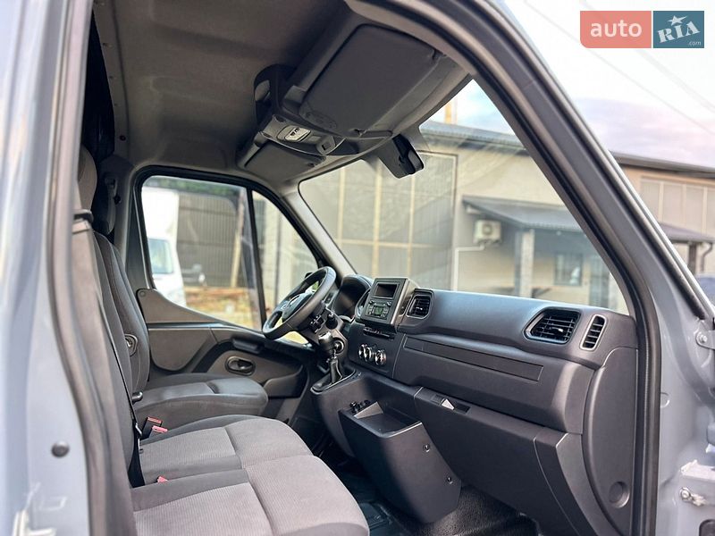 Грузовой фургон Renault Master 2021 в Хусте