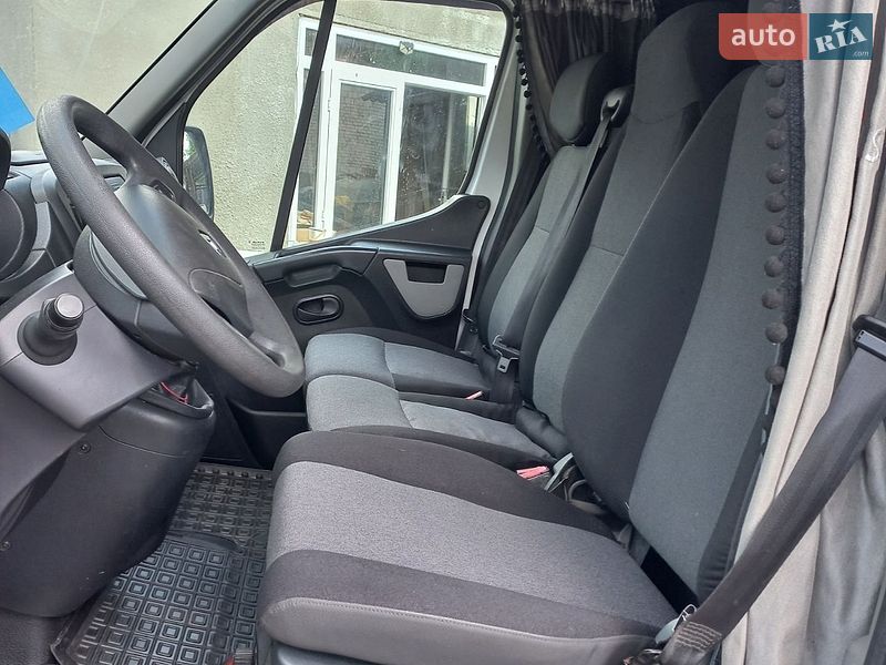 Вантажний фургон Renault Master 2018 в Львові