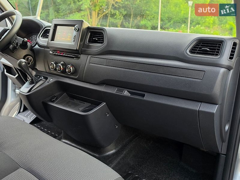 Вантажний фургон Renault Master 2022 в Житомирі