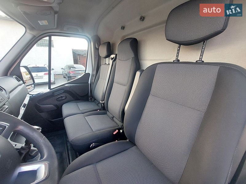 Вантажний фургон Renault Master 2021 в Львові