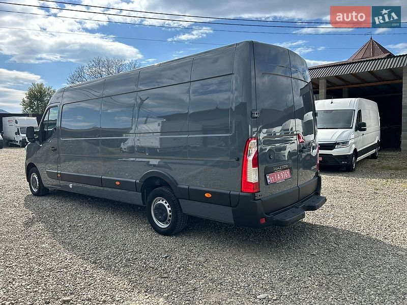 Грузовой фургон Renault Master 2022 в Хусте