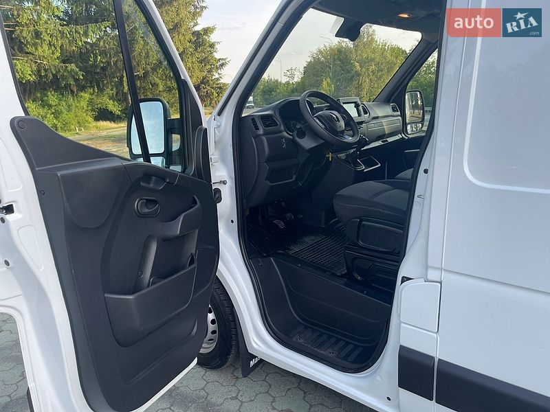 Вантажний фургон Renault Master 2023 в Дубні