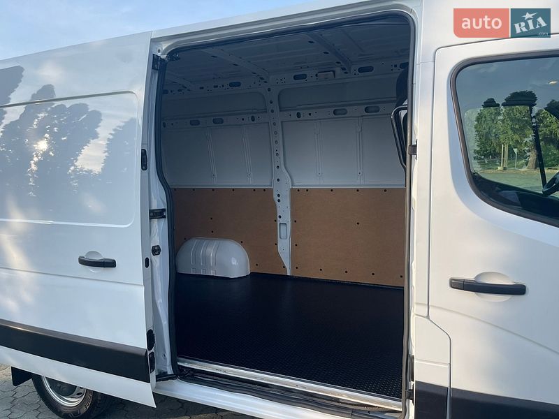 Вантажний фургон Renault Master 2023 в Дубні