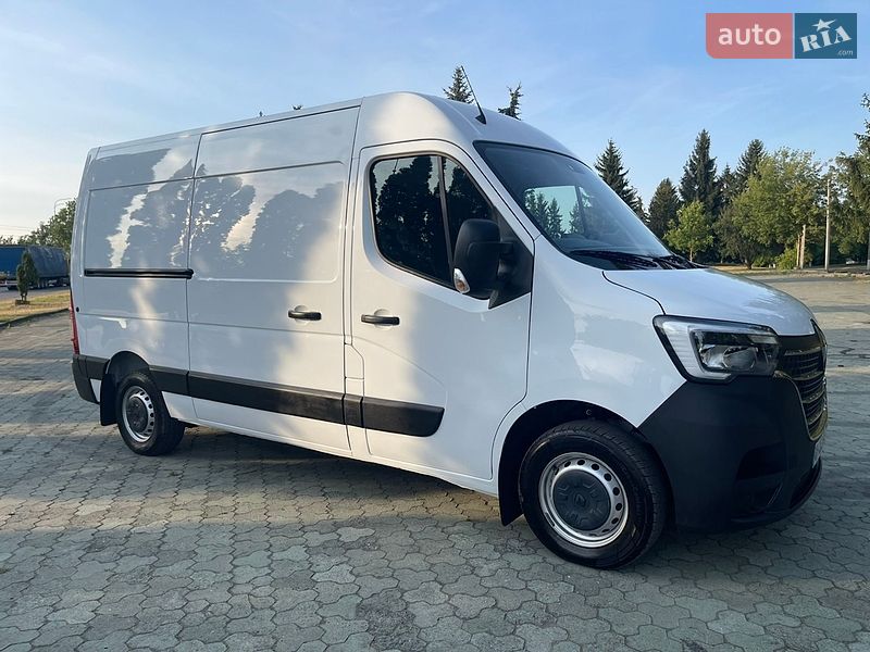 Вантажний фургон Renault Master 2023 в Дубні