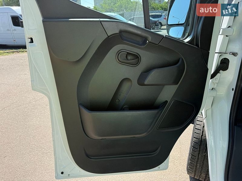 Вантажний фургон Renault Master 2023 в Одесі