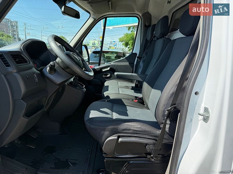 Вантажний фургон Renault Master 2023 в Одесі