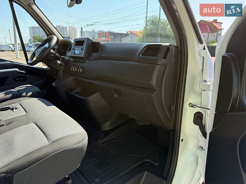 Вантажний фургон Renault Master 2023 в Одесі