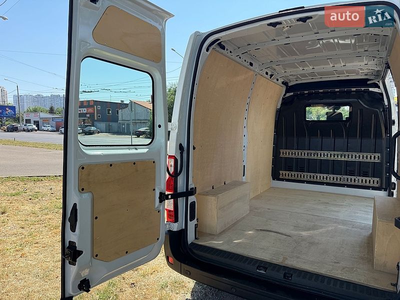 Грузовой фургон Renault Master 2023 в Одессе