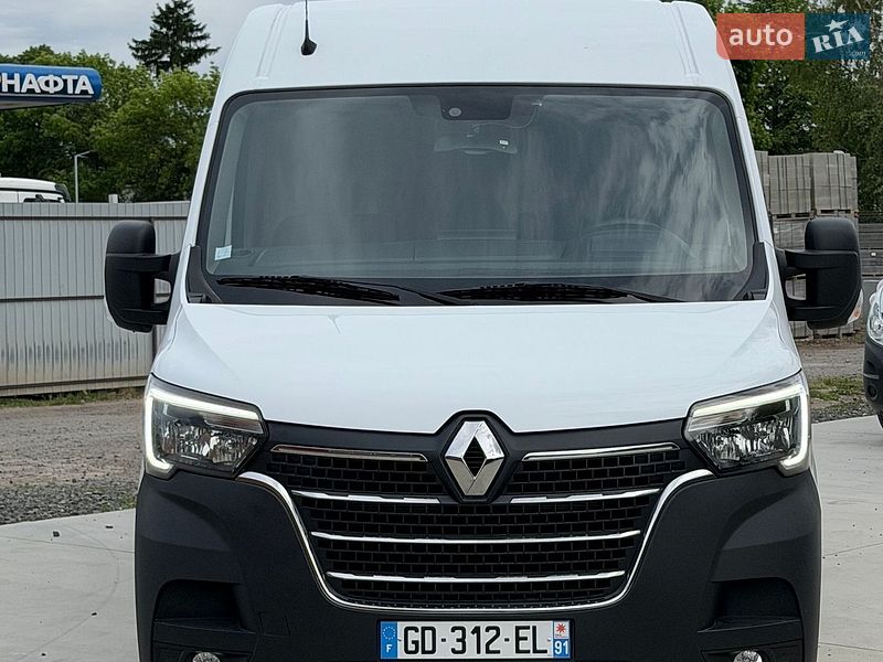 Грузовой фургон Renault Master 2021 в Млинове