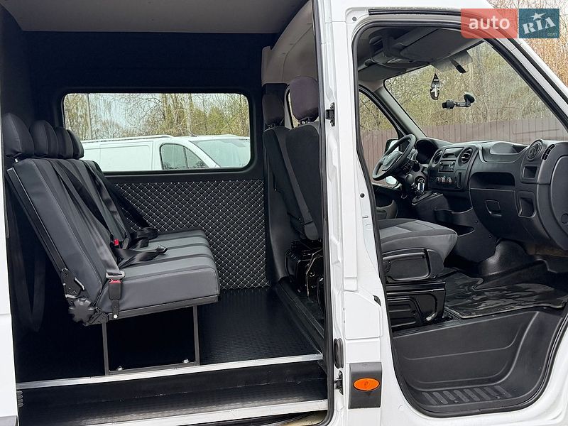 Вантажопасажирський фургон Renault Master 2018 в Млиніві
