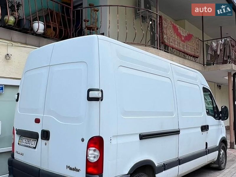 Грузовой фургон Renault Master 2008 в Львове