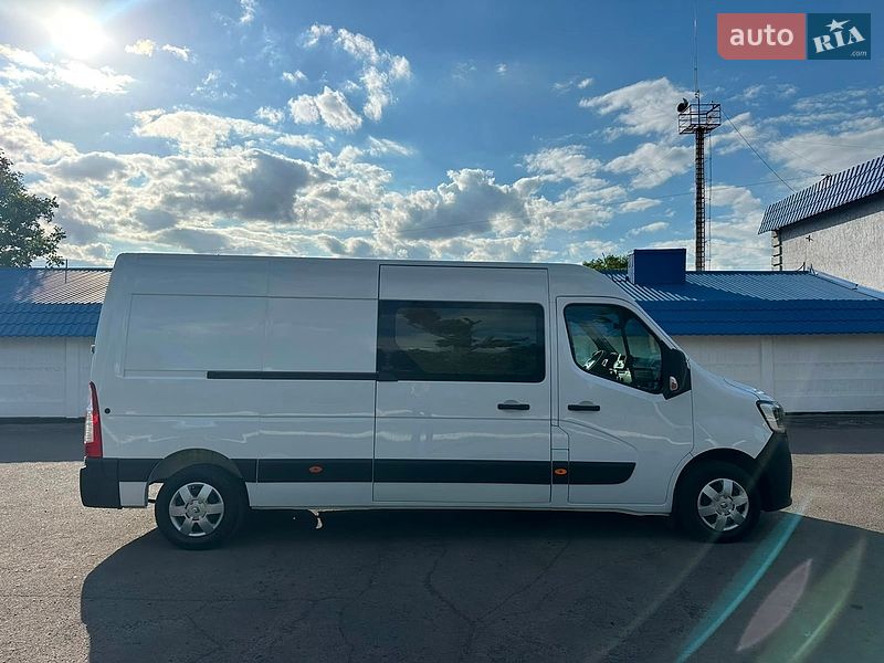 Вантажний фургон Renault Master 2022 в Радивиліві