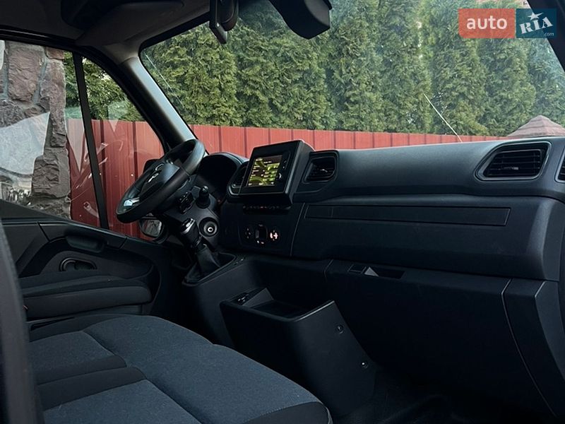 Вантажний фургон Renault Master 2019 в Тернополі
