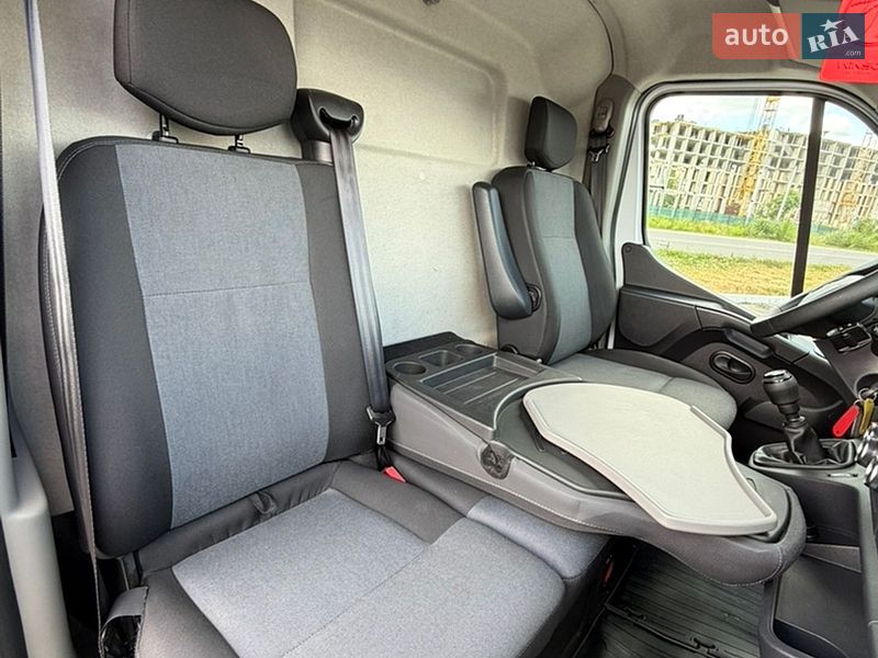 Вантажний фургон Renault Master 2022 в Луцьку