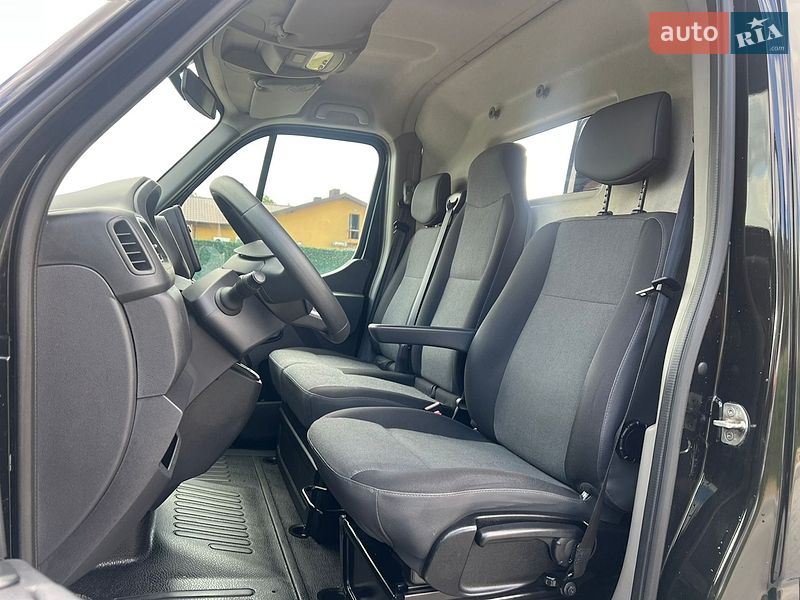 Вантажний фургон Renault Master 2020 в Луцьку
