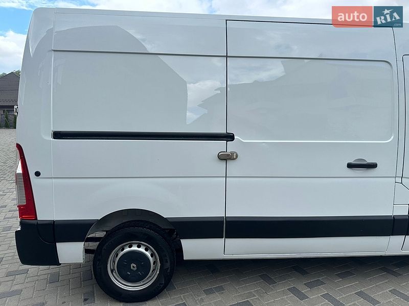 Грузовой фургон Renault Master 2015 в Ровно