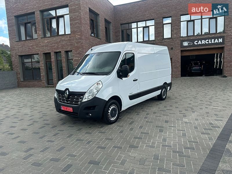 Грузовой фургон Renault Master 2015 в Ровно