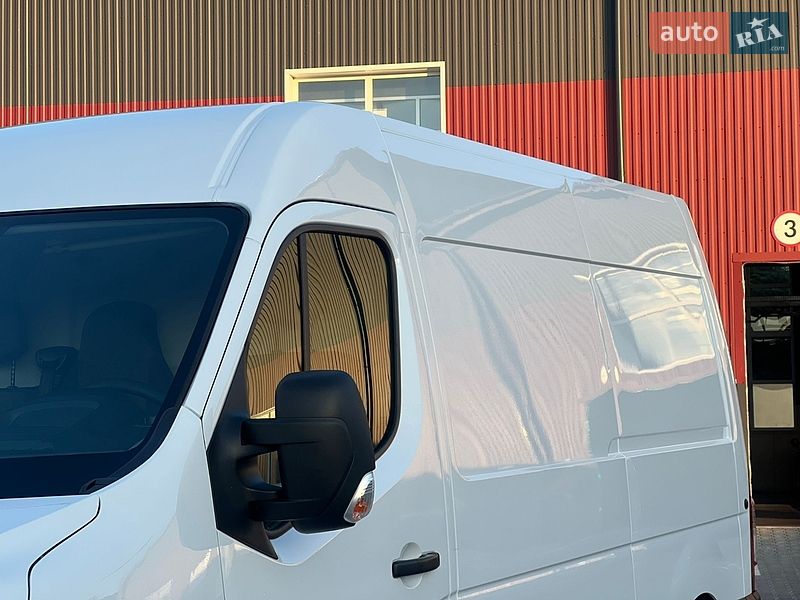 Вантажний фургон Renault Master 2022 в Дубні
