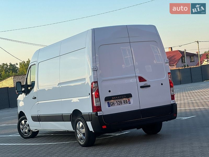 Вантажний фургон Renault Master 2022 в Дубні
