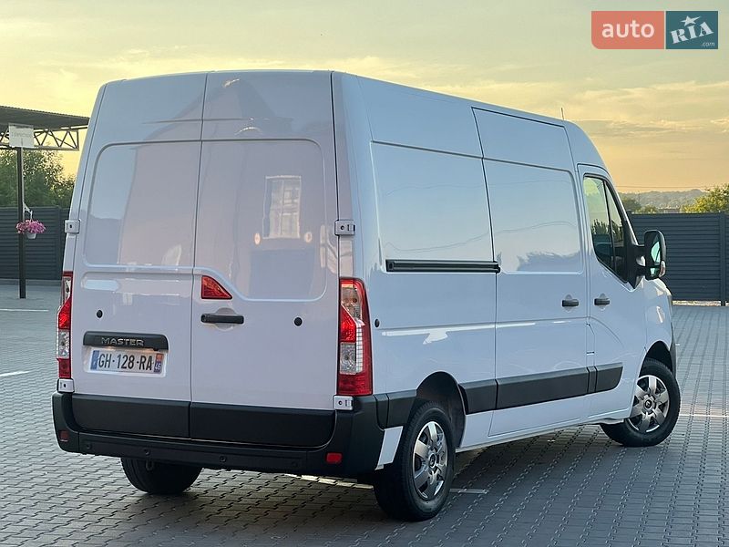 Вантажний фургон Renault Master 2022 в Дубні