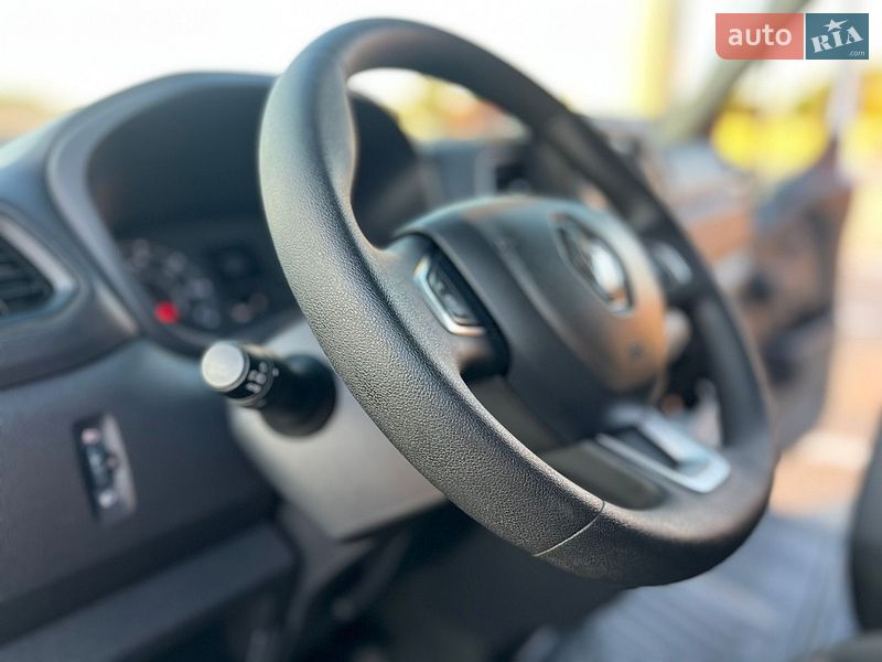 Вантажний фургон Renault Master 2022 в Дубні