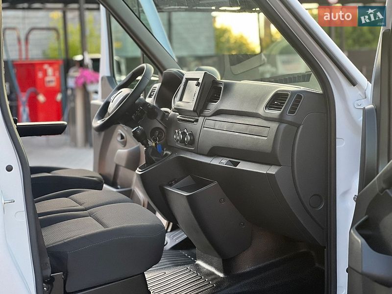 Вантажний фургон Renault Master 2022 в Дубні