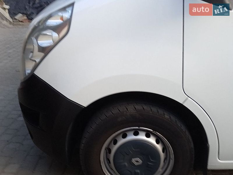 Вантажний фургон Renault Master 2017 в Львові