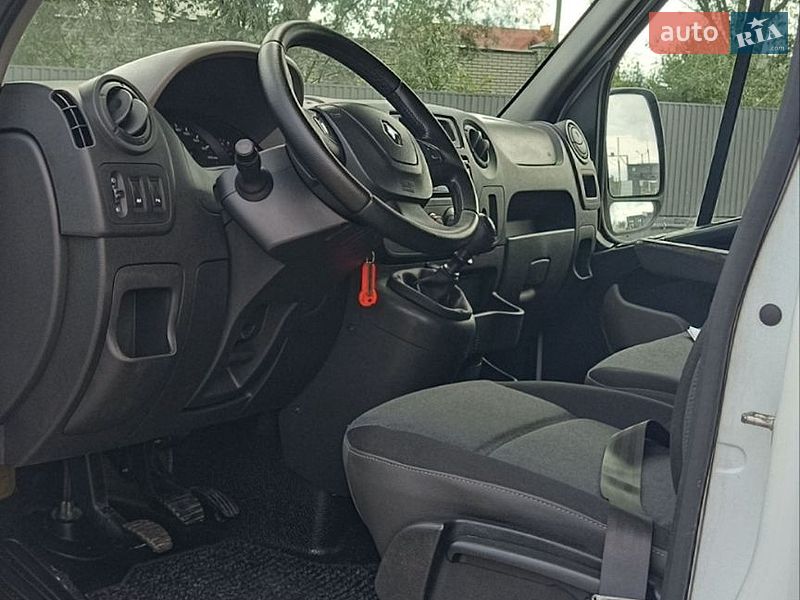 Грузовой фургон Renault Master 2016 в Бартатовом