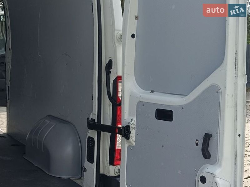 Грузовой фургон Renault Master 2016 в Бартатовом