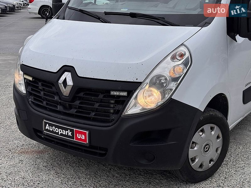 Евакуатор Renault Master 2017 в Львові