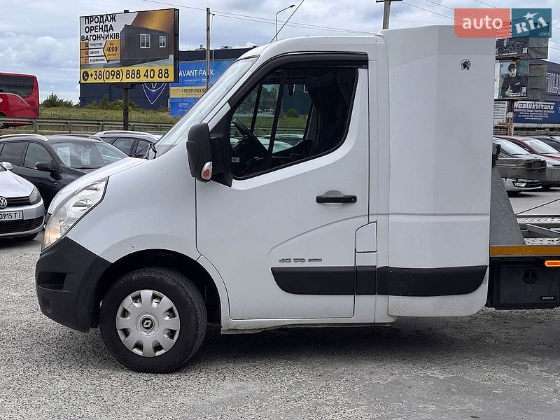 Евакуатор Renault Master 2017 в Львові