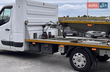 Евакуатор Renault Master 2017 в Львові