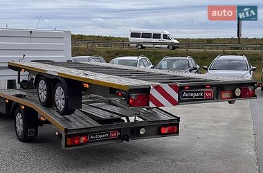 Евакуатор Renault Master 2017 в Львові