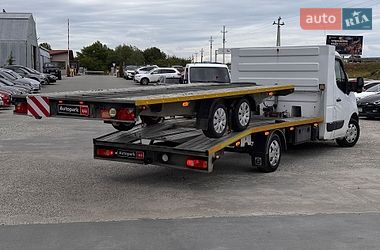 Евакуатор Renault Master 2017 в Львові