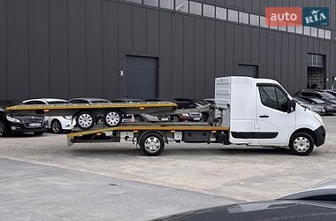 Евакуатор Renault Master 2017 в Львові