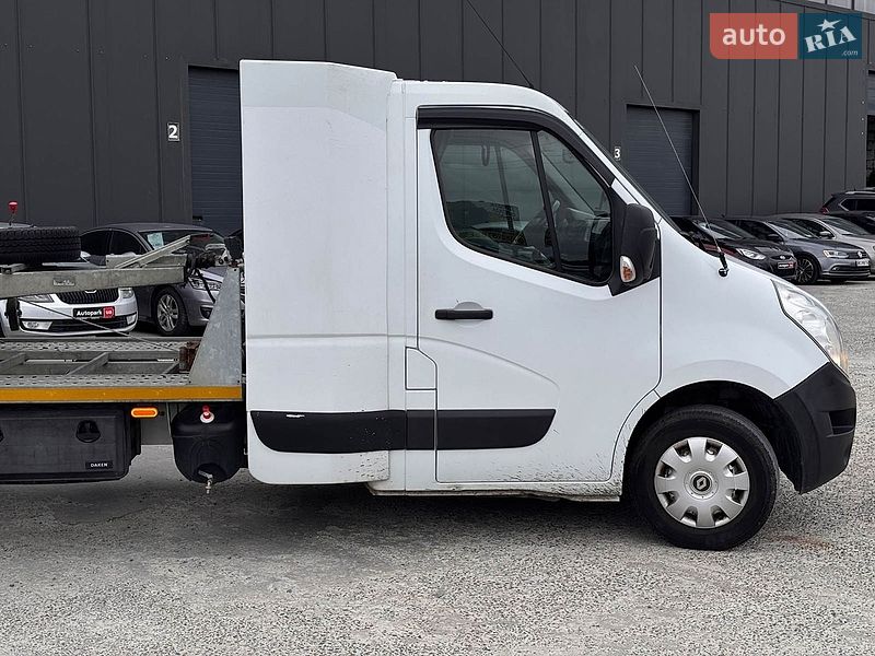 Евакуатор Renault Master 2017 в Львові