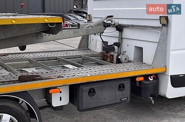 Евакуатор Renault Master 2017 в Львові