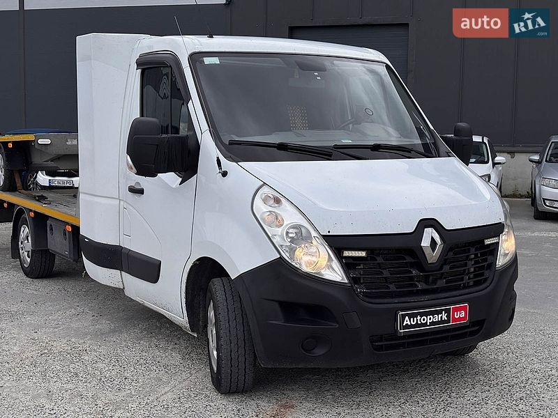 Евакуатор Renault Master 2017 в Львові