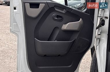 Евакуатор Renault Master 2017 в Львові