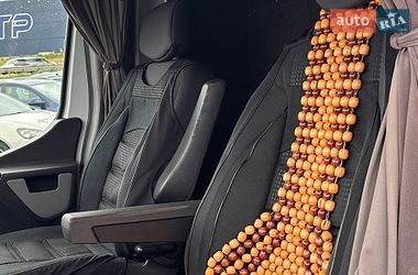 Евакуатор Renault Master 2017 в Львові