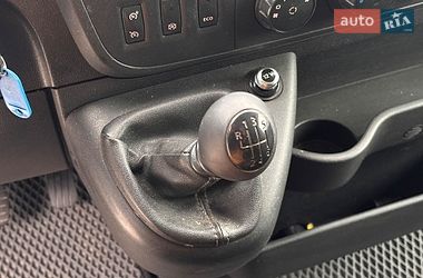 Евакуатор Renault Master 2017 в Львові