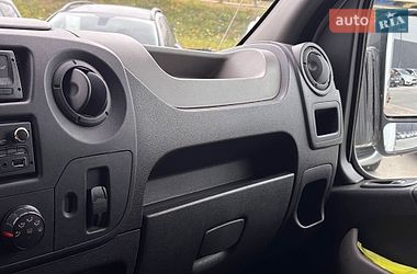 Евакуатор Renault Master 2017 в Львові