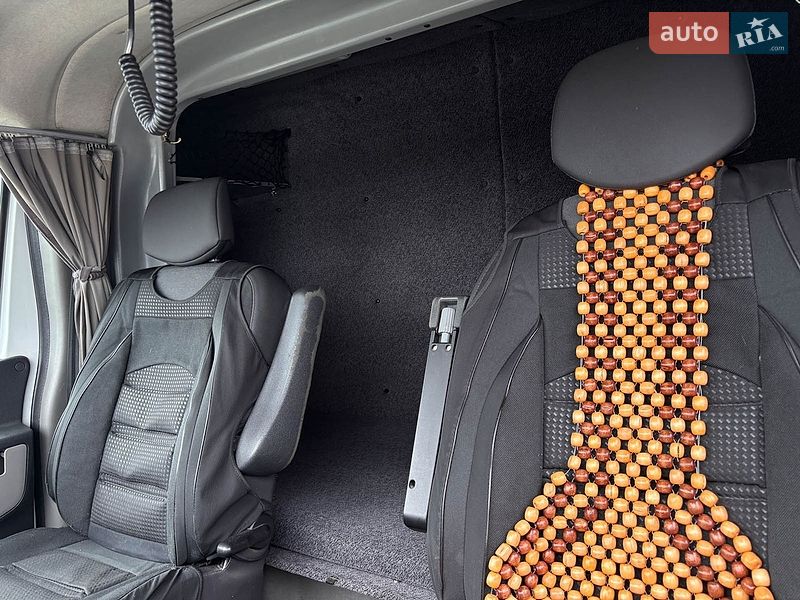 Евакуатор Renault Master 2017 в Львові