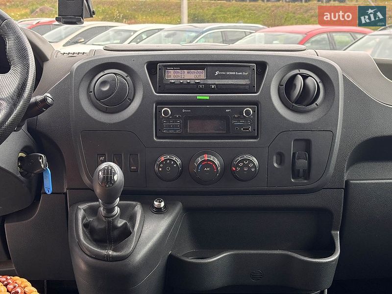 Евакуатор Renault Master 2017 в Львові