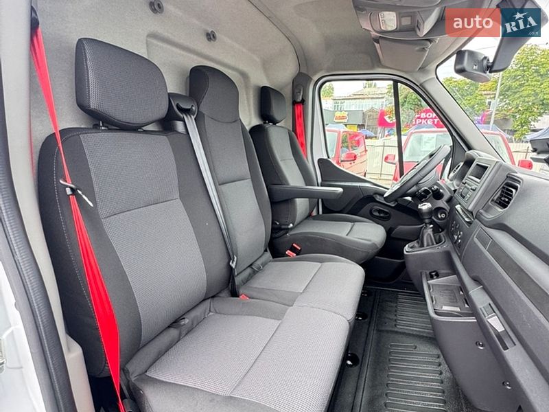 Грузовой фургон Renault Master 2022 в Киеве