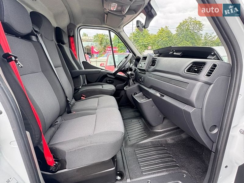 Грузовой фургон Renault Master 2022 в Киеве