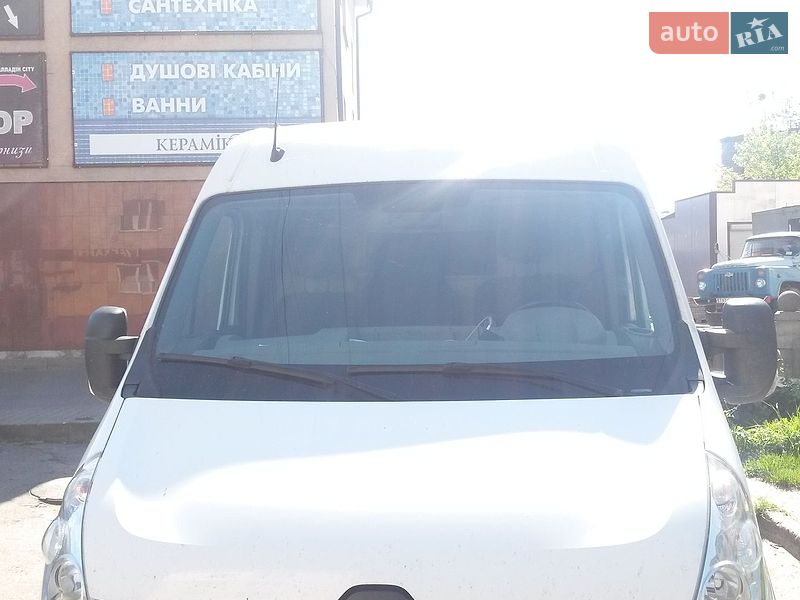 Грузовой фургон Renault Master 2015 в Рожище